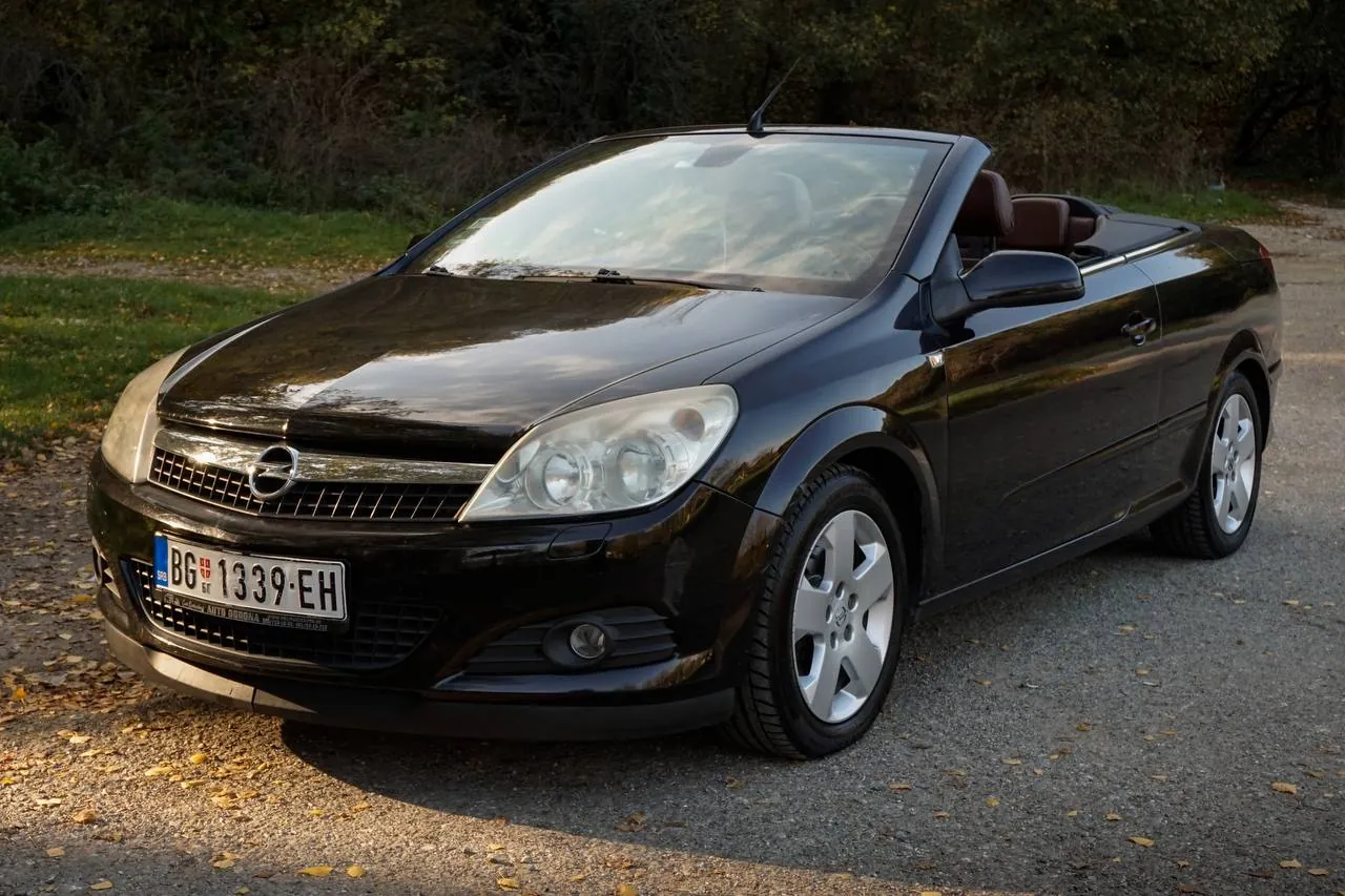 Opel Astra H TwinTop 1.8 бензин 2007 Белград 4