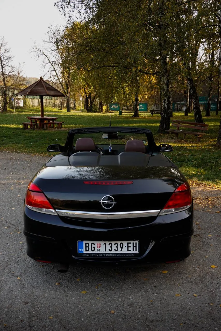 Opel Astra H TwinTop 1.8 бензин 2007 Белград 6
