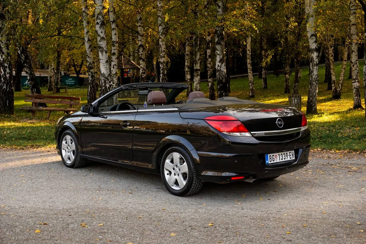 Opel Astra H TwinTop 1.8 бензин 2007 Белград 7