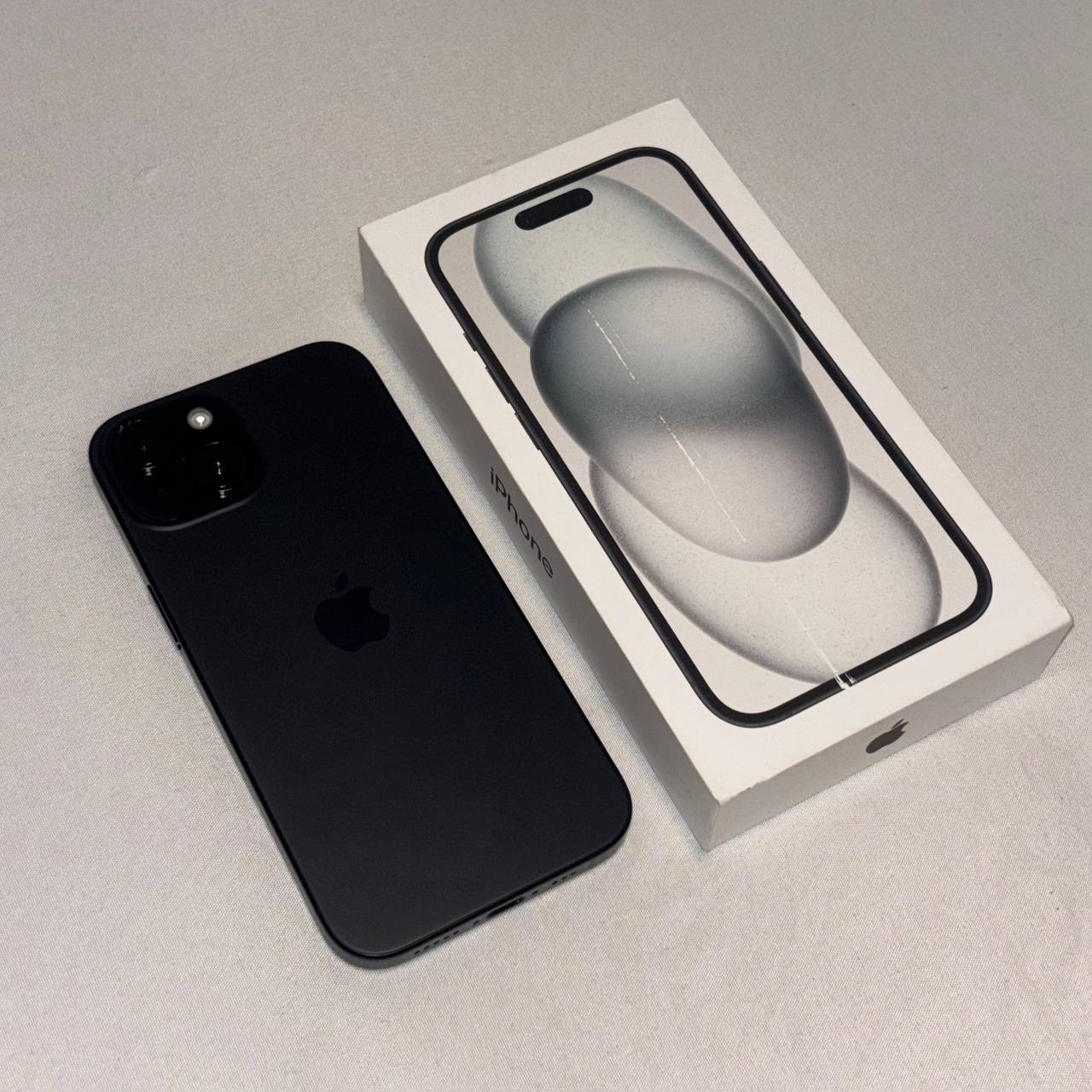 iPhone 15 Black 256gb 2