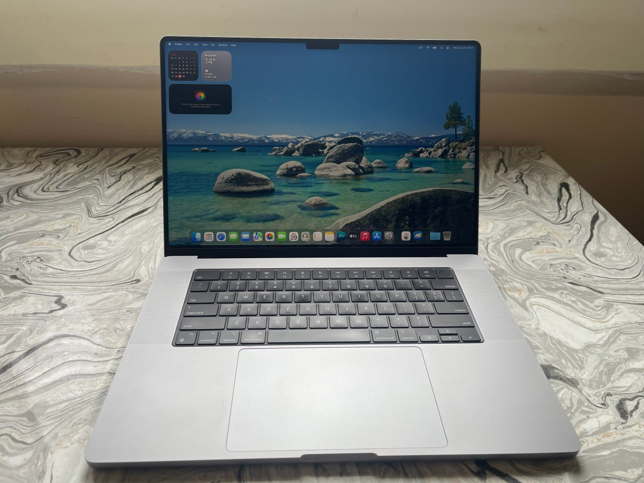 Dell Precision 7670 и MacBook Pro 16 M2 4