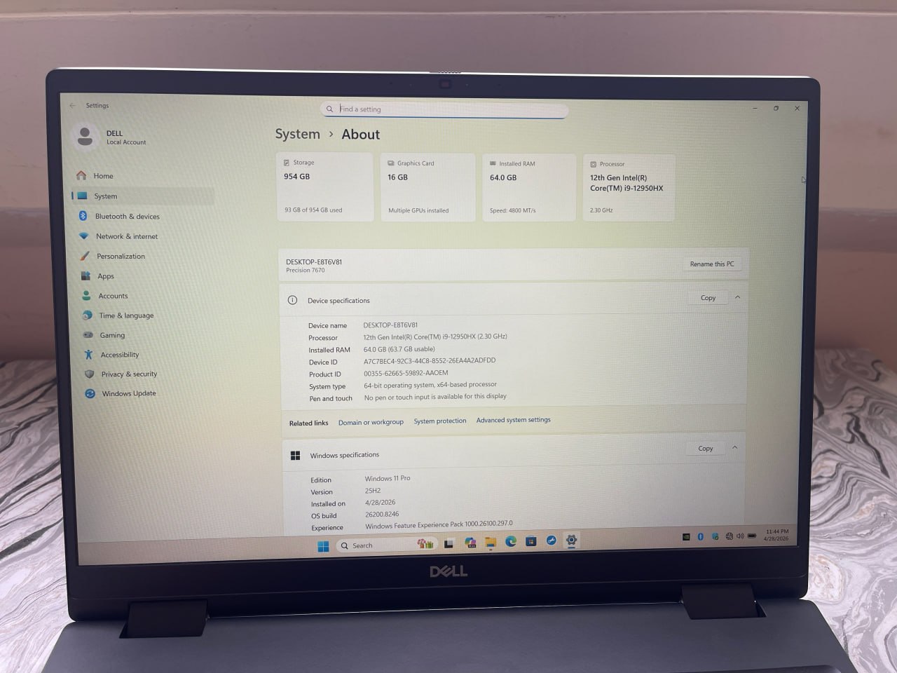Dell Precision 7670 и MacBook Pro 16 M2 2