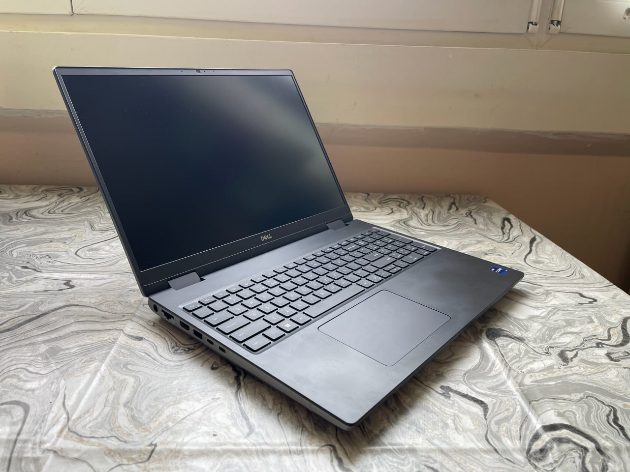 Dell Precision 7670 и MacBook Pro 16 M2 1