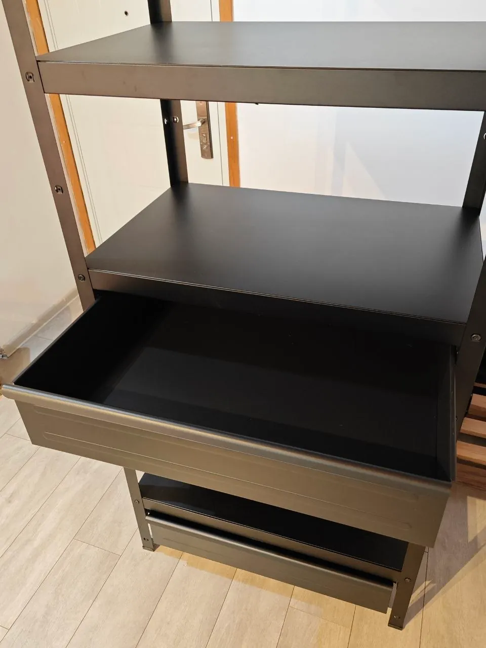 Стеллаж и шкаф BROR IKEA с полками 2