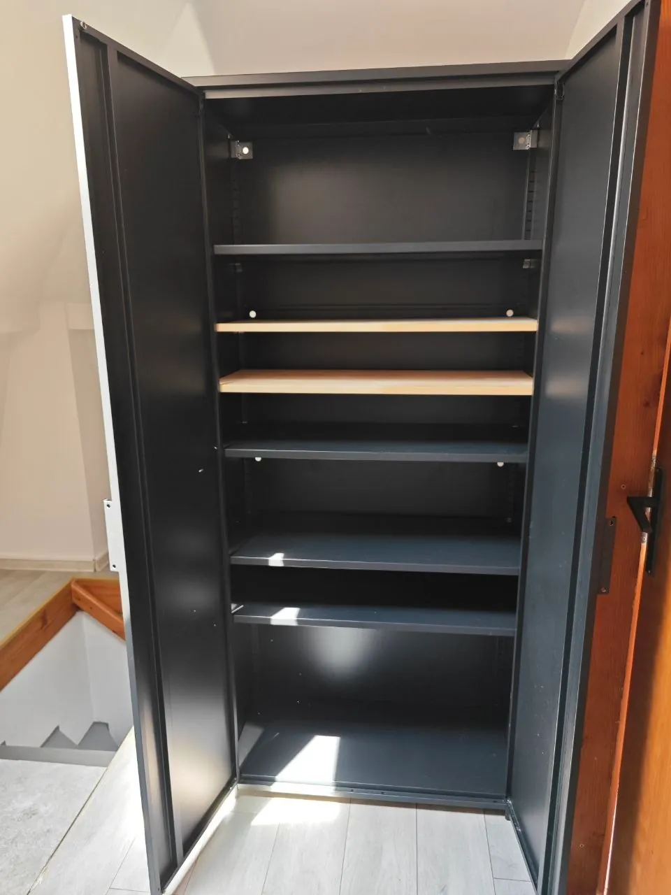 Стеллаж и шкаф BROR IKEA с полками 7