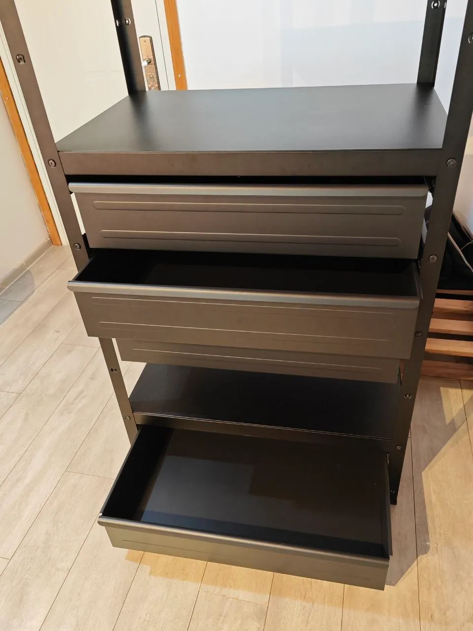 Стеллаж и шкаф BROR IKEA с полками 3