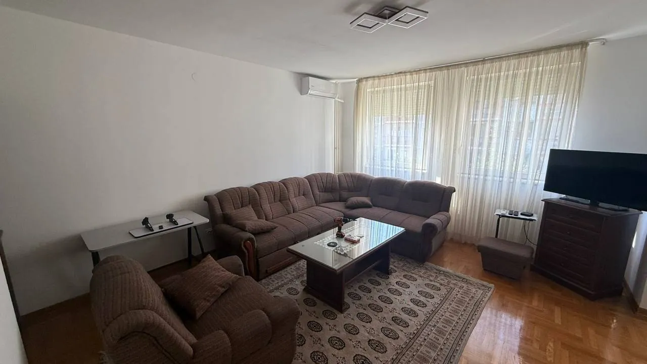 Двухкомнатная квартира 65 м² Нови Белград с лоджией 9