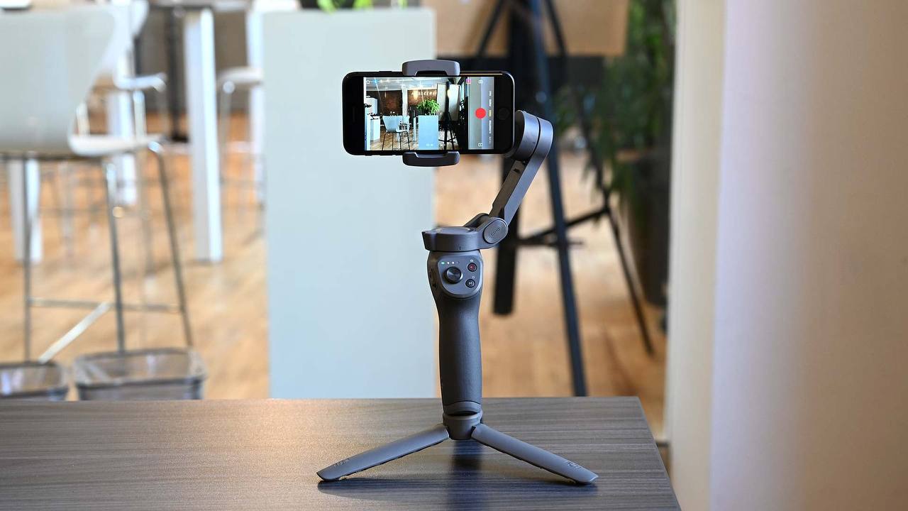 Стабилизатор DJI Osmo Mobile 3 1