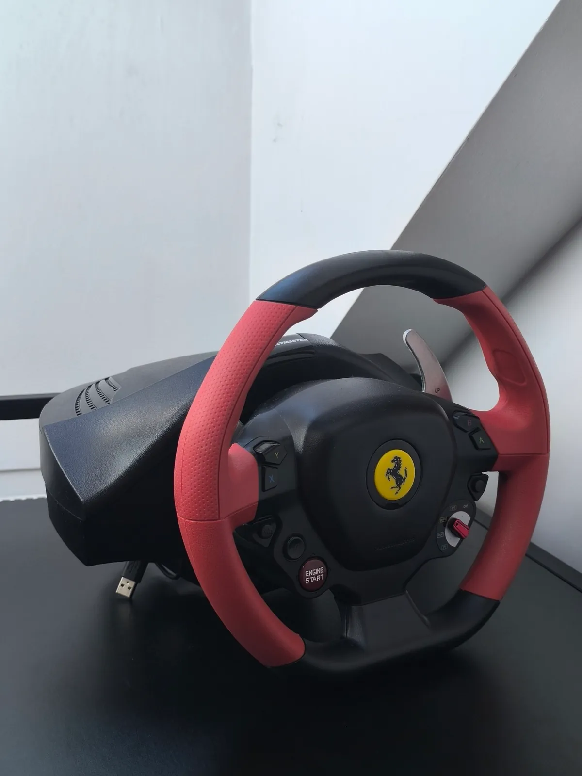 Руль Thrustmaster Ferrari 458 Spider для Xbox 2
