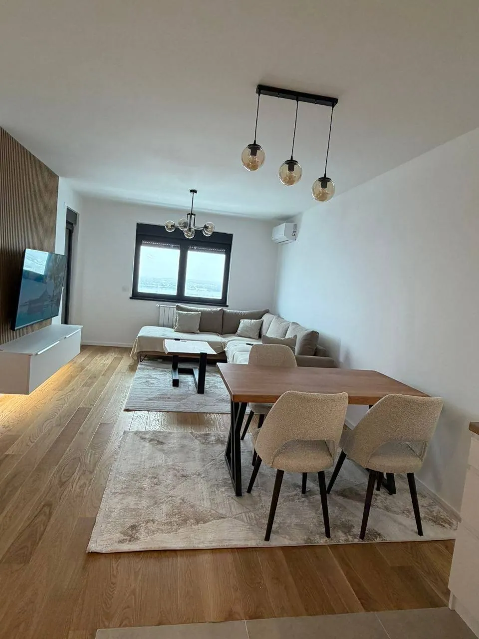 Трёхкомнатная квартира 70 м² Палилула Пионир Палас 7