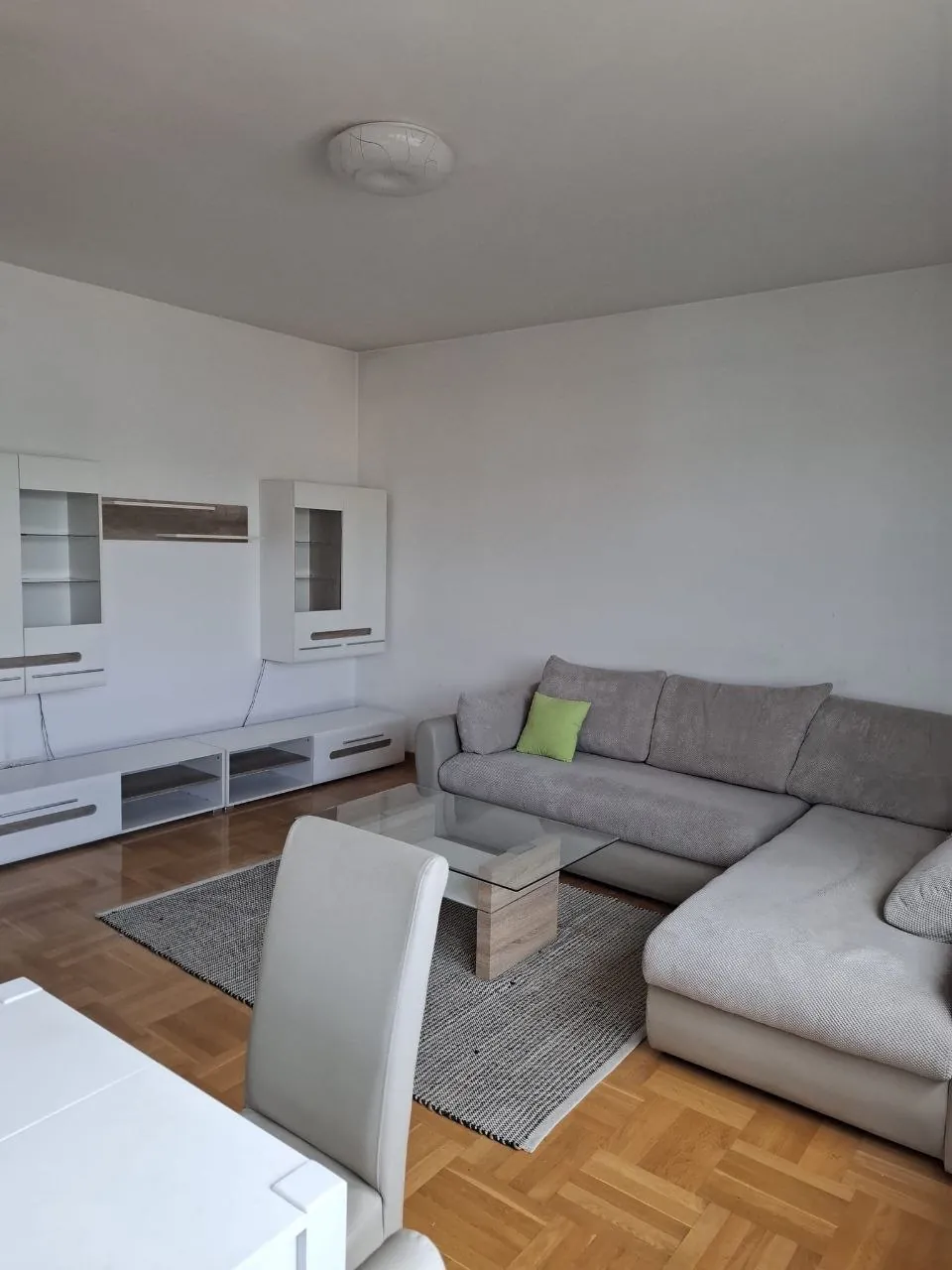 Трёхкомнатная квартира 64 м² Звездара у ТЦ Зира 5