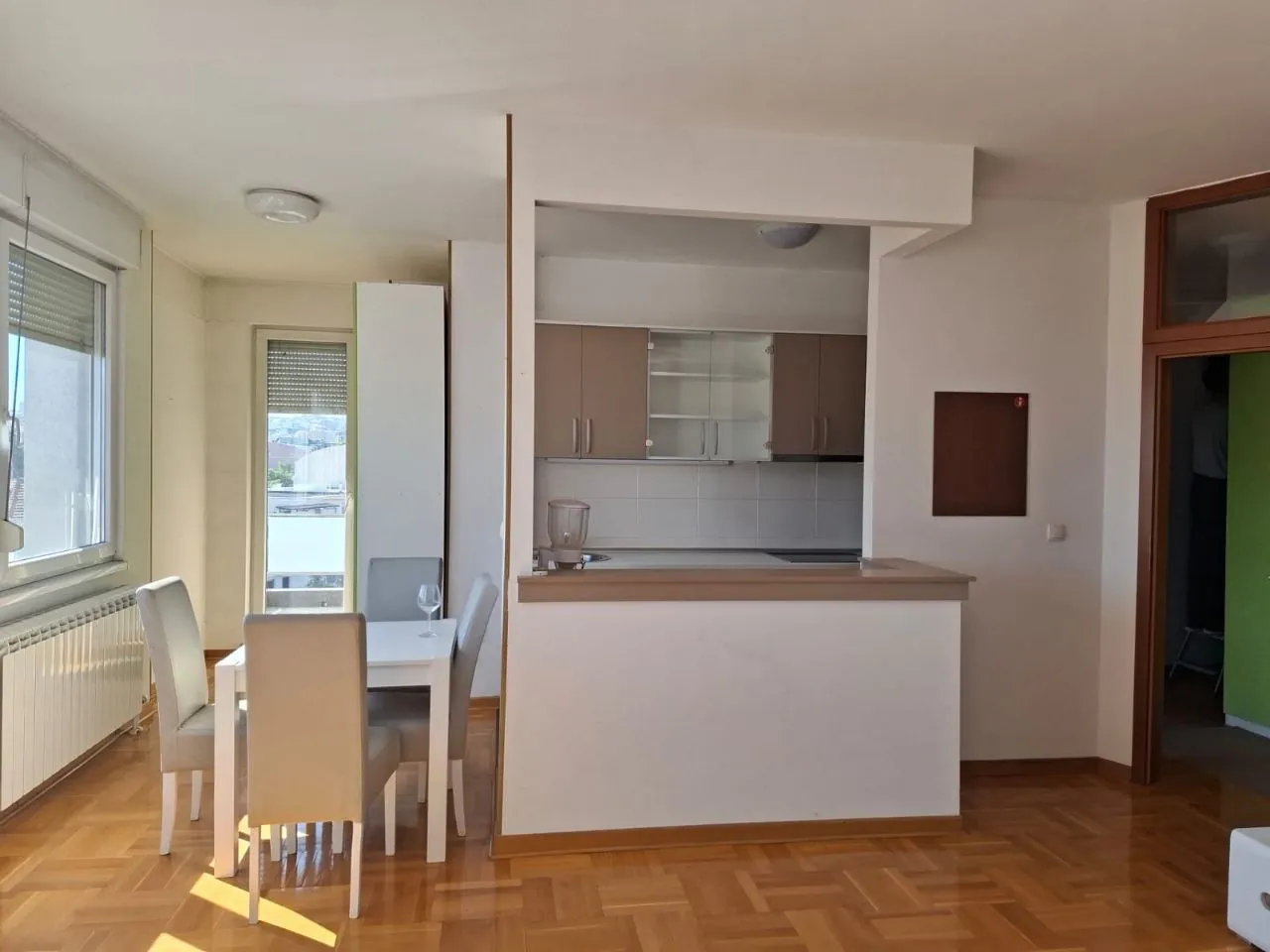 Трёхкомнатная квартира 64 м² Звездара у ТЦ Зира 2