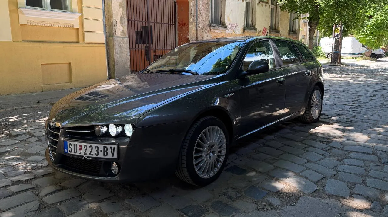Alfa Romeo 159 SW 1.9 дизель 6МКПП 2