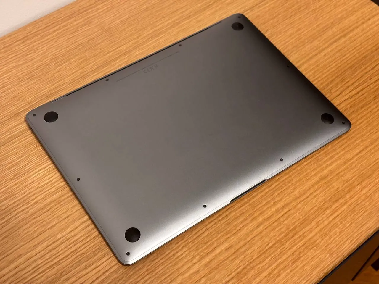 MacBook Air M1 13 дюймов 8/256 ГБ кириллица 4