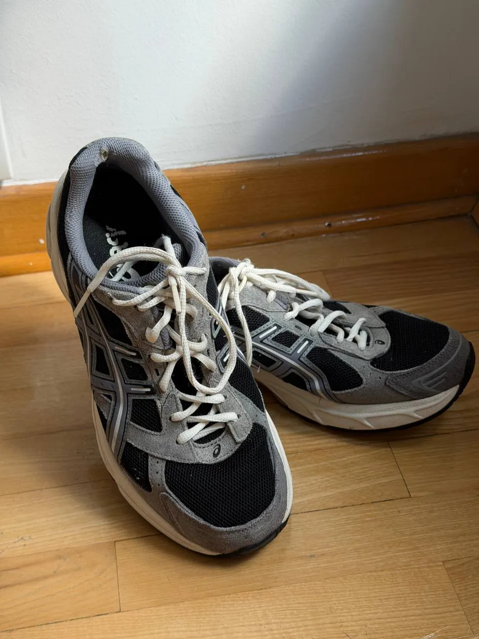 Кроссовки Adidas Ozmillen и Asics Gel 1130 размер 41 4