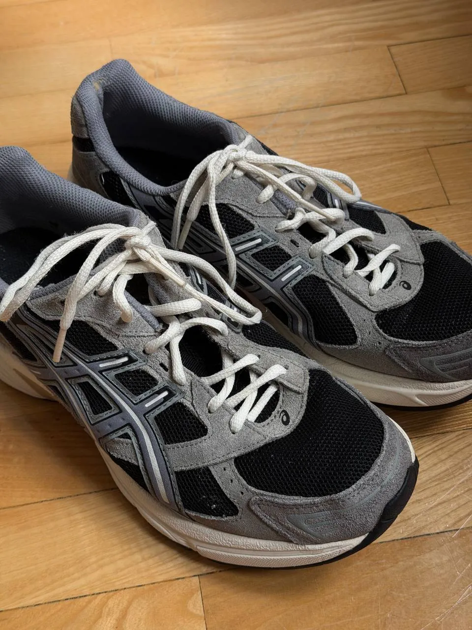 Кроссовки Adidas Ozmillen и Asics Gel 1130 размер 41 5
