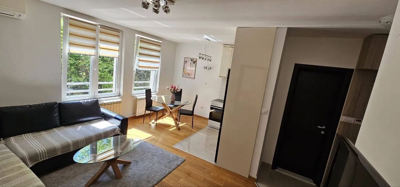 Двухкомнатная квартира 40 м² на Звездаре 9