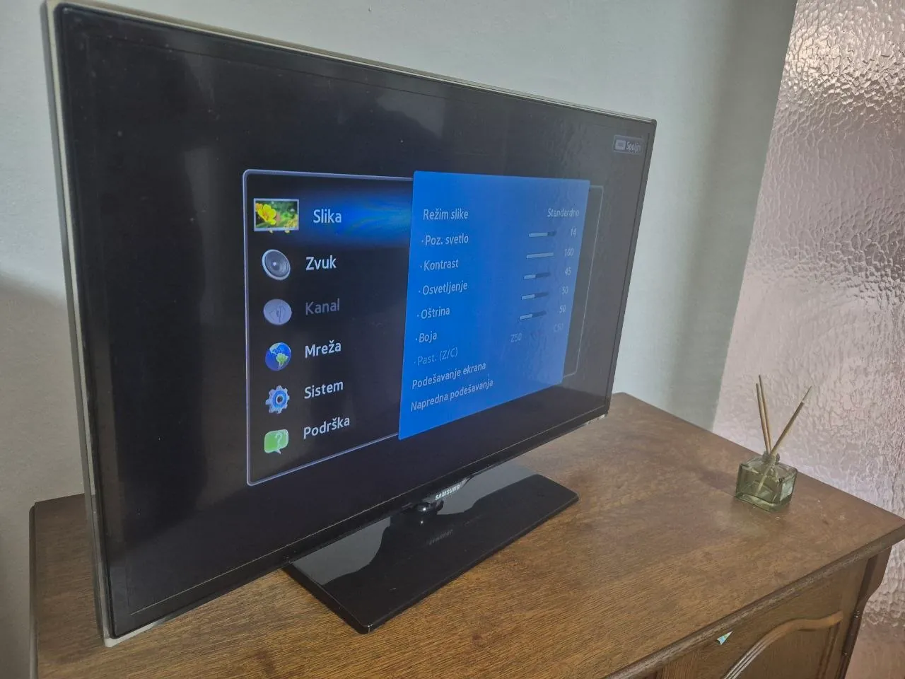 Samsung Smart TV 32 дюйма Full HD 1