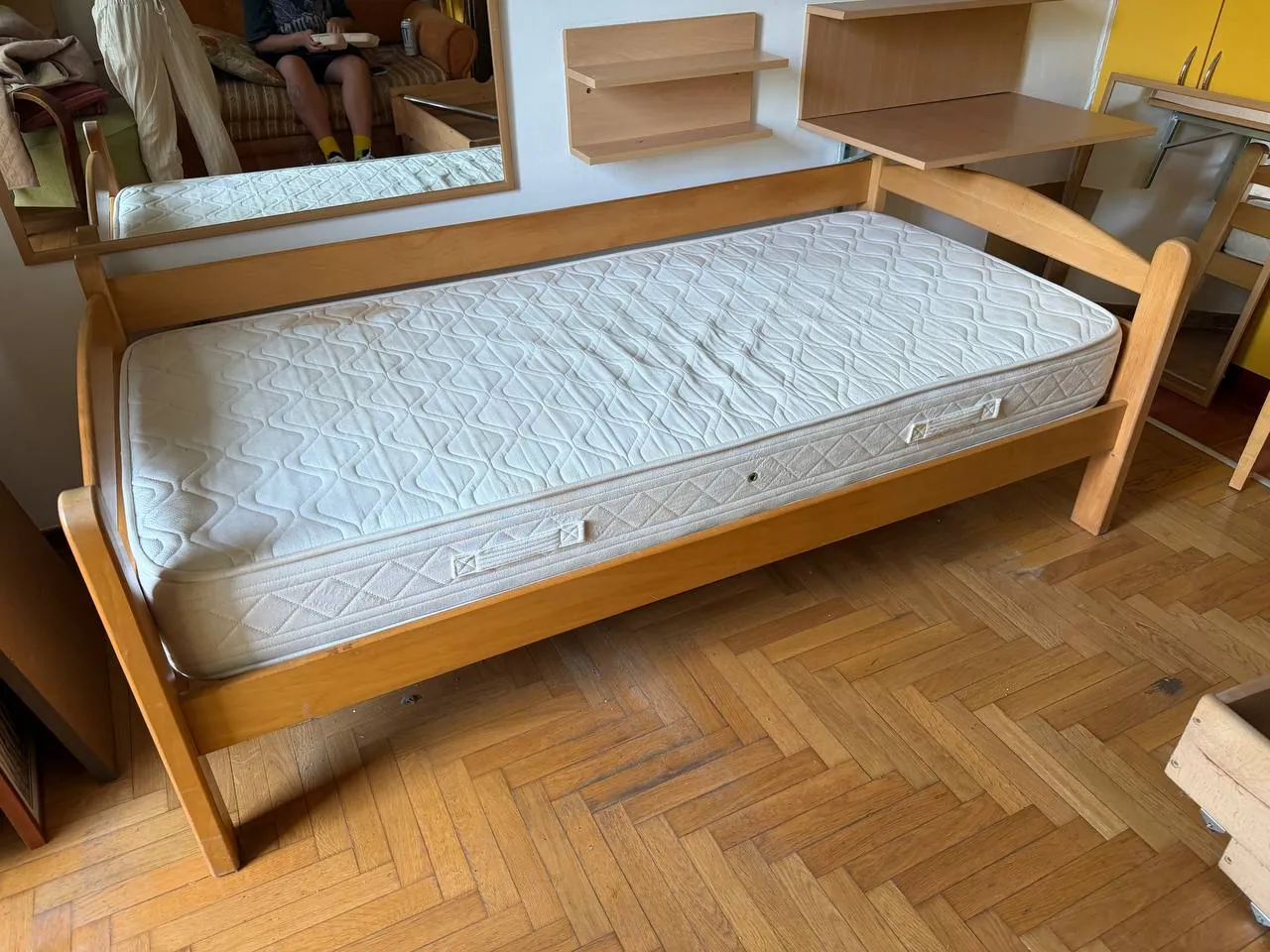 Кровать из массива 195×95 с матрасом и выдвижными ящиками 4