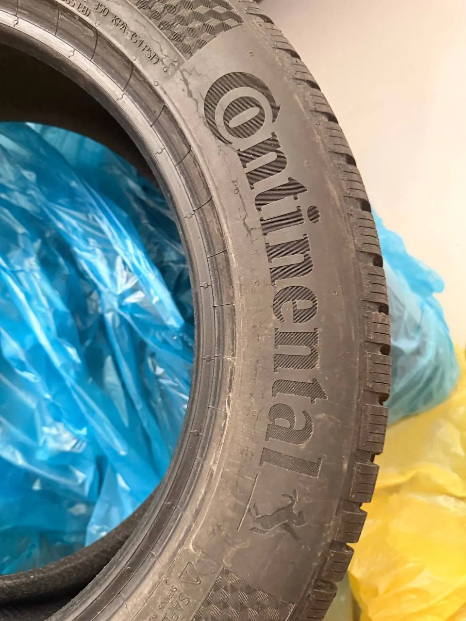 Зимняя резина Continental Winter Contakt TS870P 215/60 R17 2