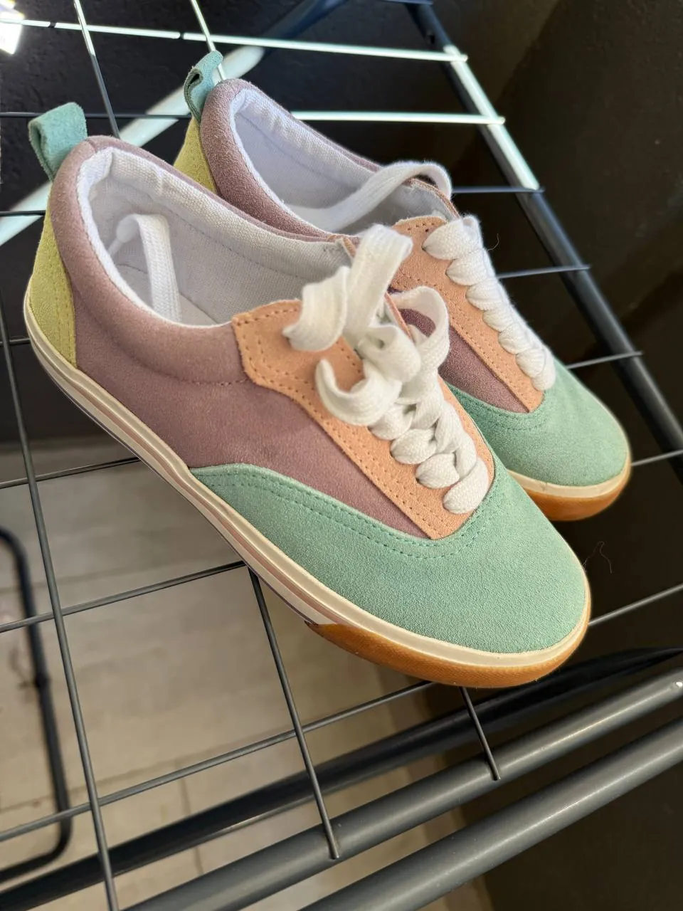 Кроссовки New Balance и кеды Mango замшевые, размеры 34–35,5 3