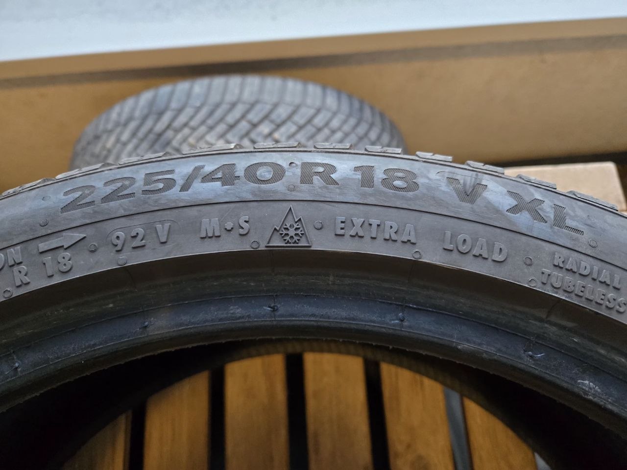 Резина 225 45 R18 бесплатно 6