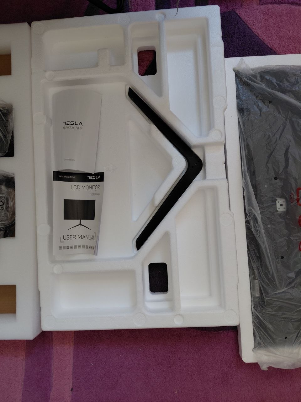Монитор Tesla 32MC935BQ QHD 5