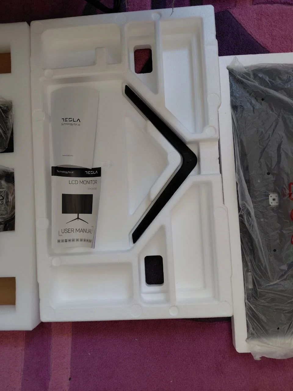 Монитор Tesla 32MC935BQ QHD 5