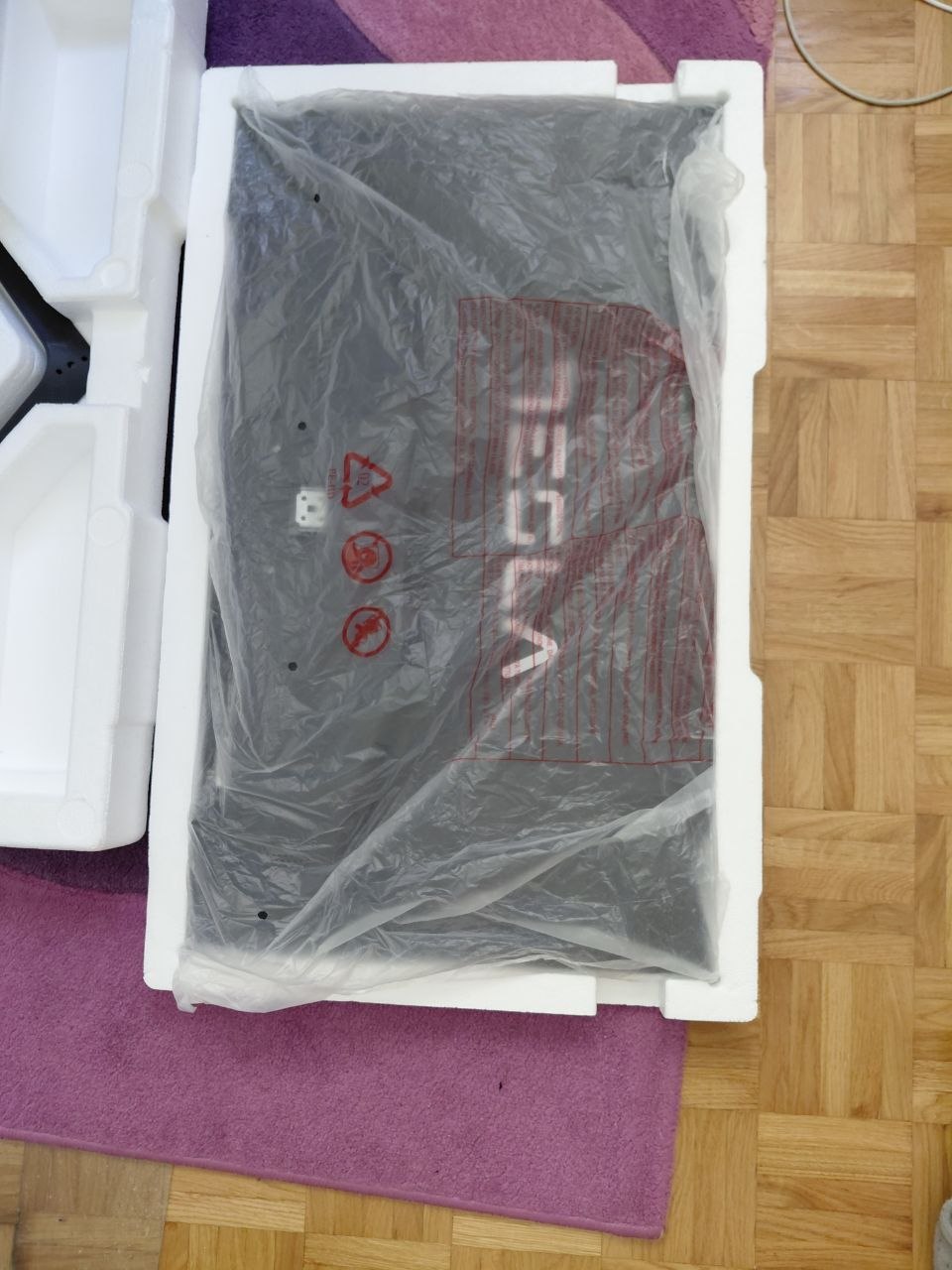 Монитор Tesla 32MC935BQ QHD 3