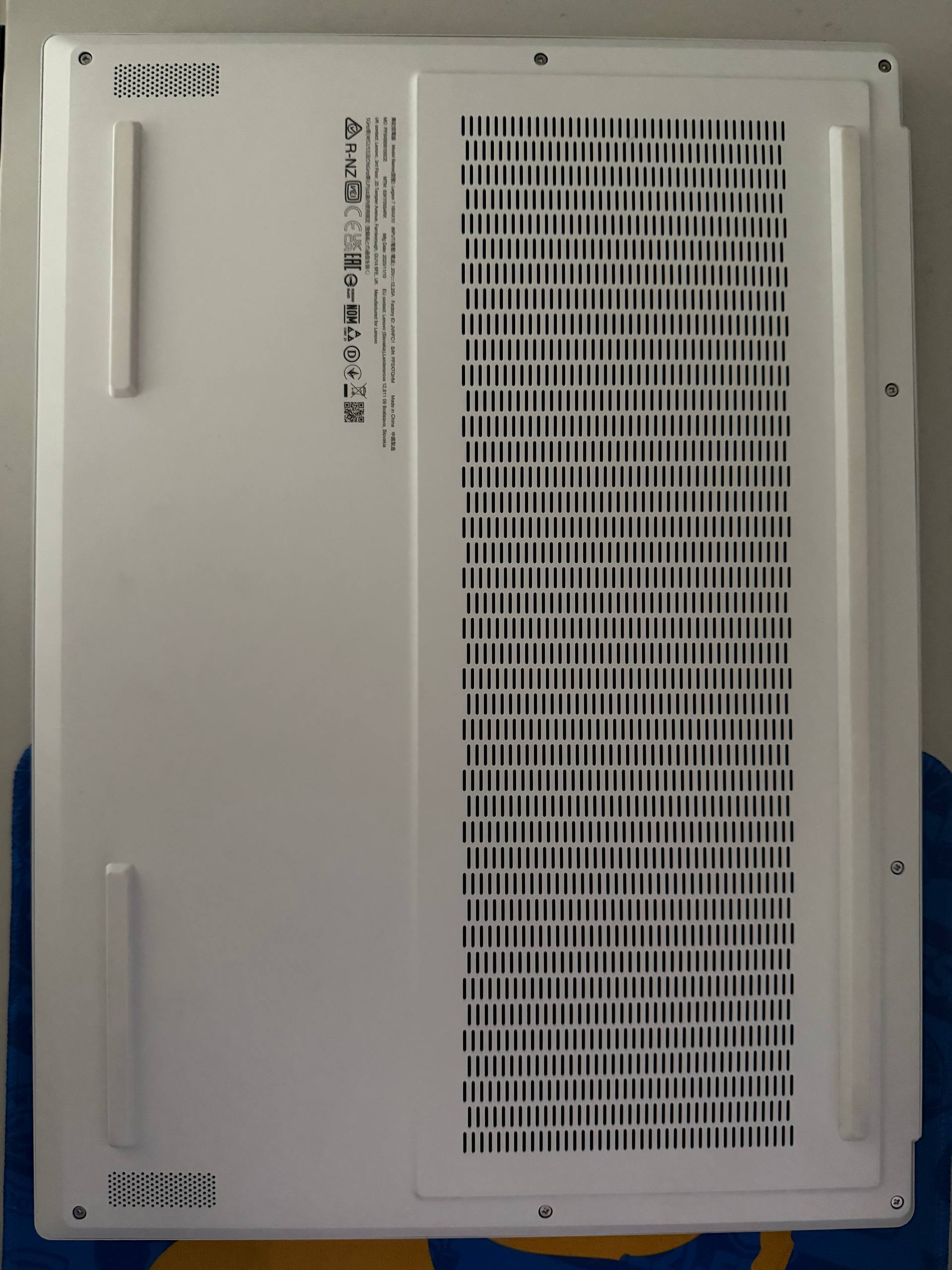 Lenovo Legion 7 RTX 5070 OLED 4