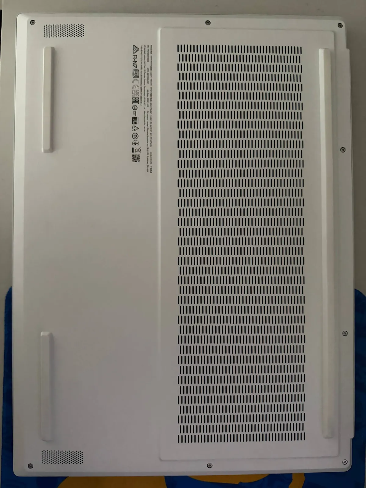 Lenovo Legion 7 RTX 5070 OLED 4