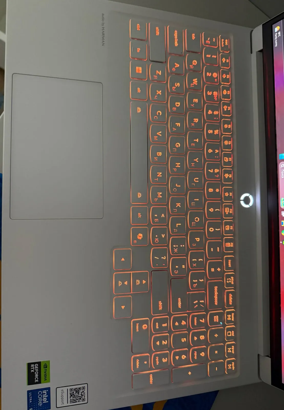 Lenovo Legion 7 RTX 5070 OLED 2