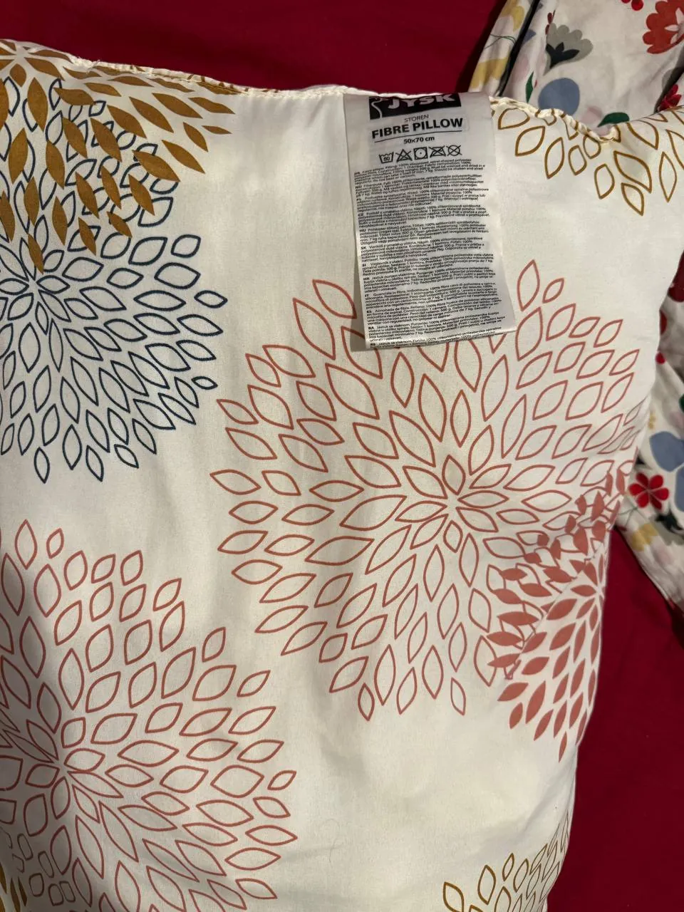 Подушки, одеяло и постельное бельё IKEA Jysk 2