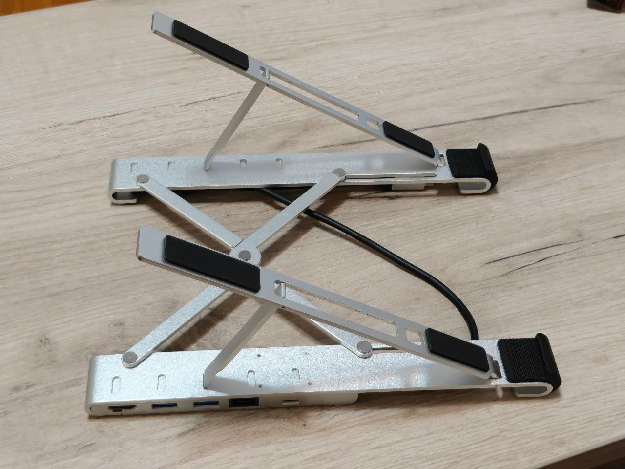 Подставка для ноутбука и хаб Type-C с HDMI Нови-Сад 1