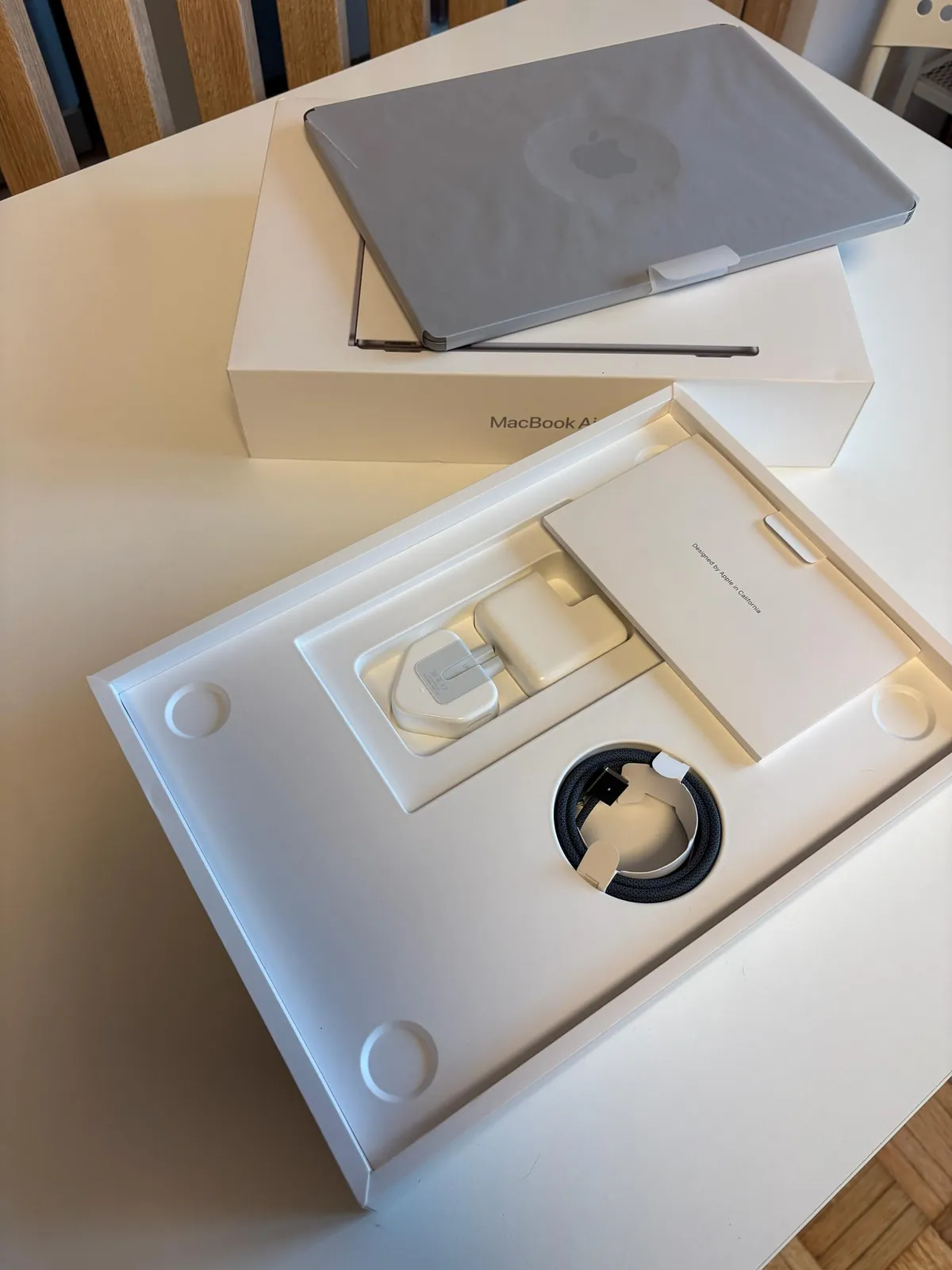 MacBook Air M2 2022 8/256 ГБ Space Grey 2