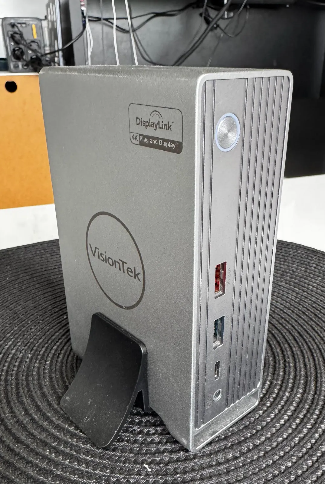 Dok-станция VisionTek VT7100 USB-C три монитора 4K 2