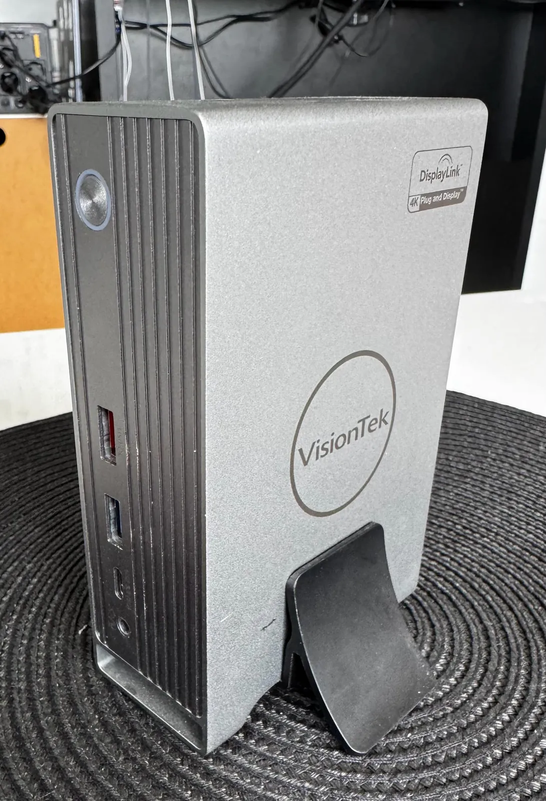 Dok-станция VisionTek VT7100 USB-C три монитора 4K 4