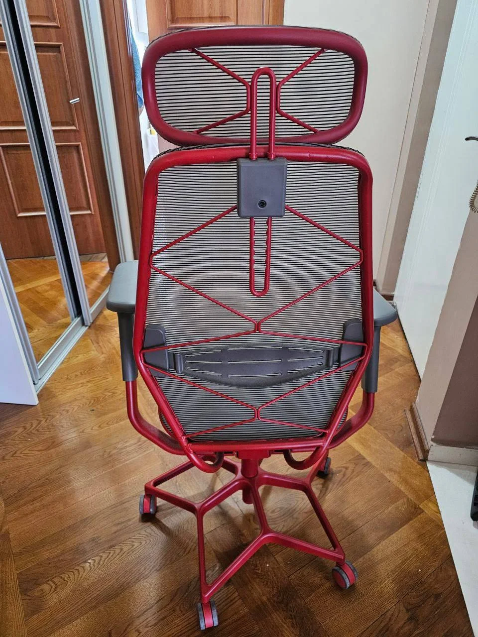 Кресло IKEA STYRSPEL эргономичное 2