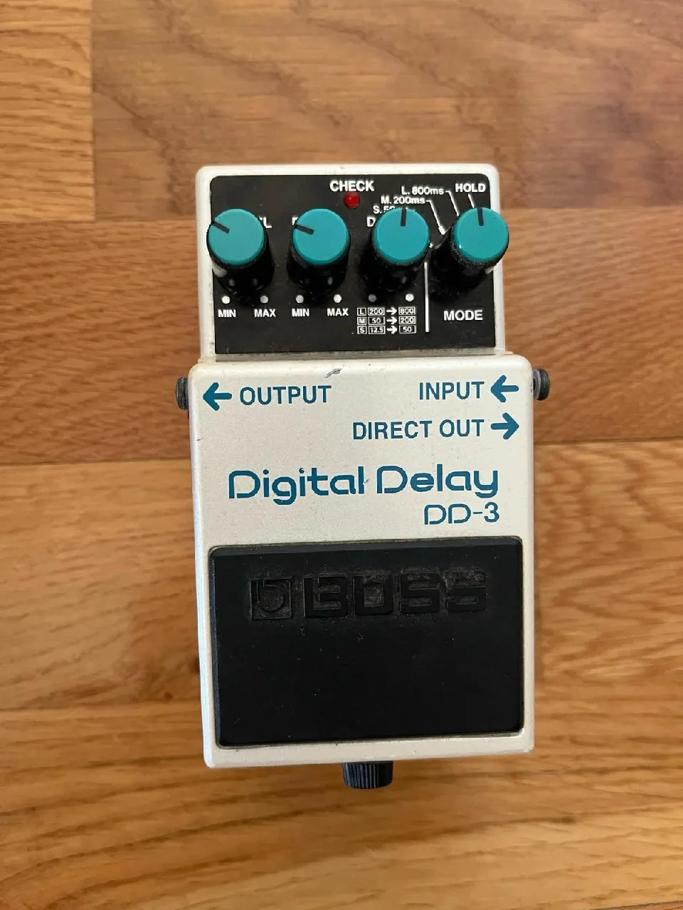 Педаль эффектов Boss DD-3 Digital Delay 1