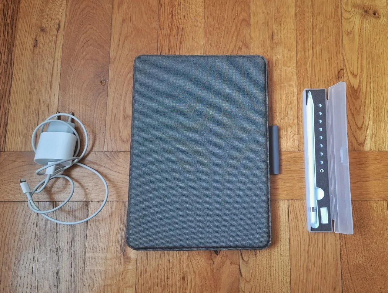 IPad 9 поколения с клавиатурой Logitech и Apple Pencil Белград 4