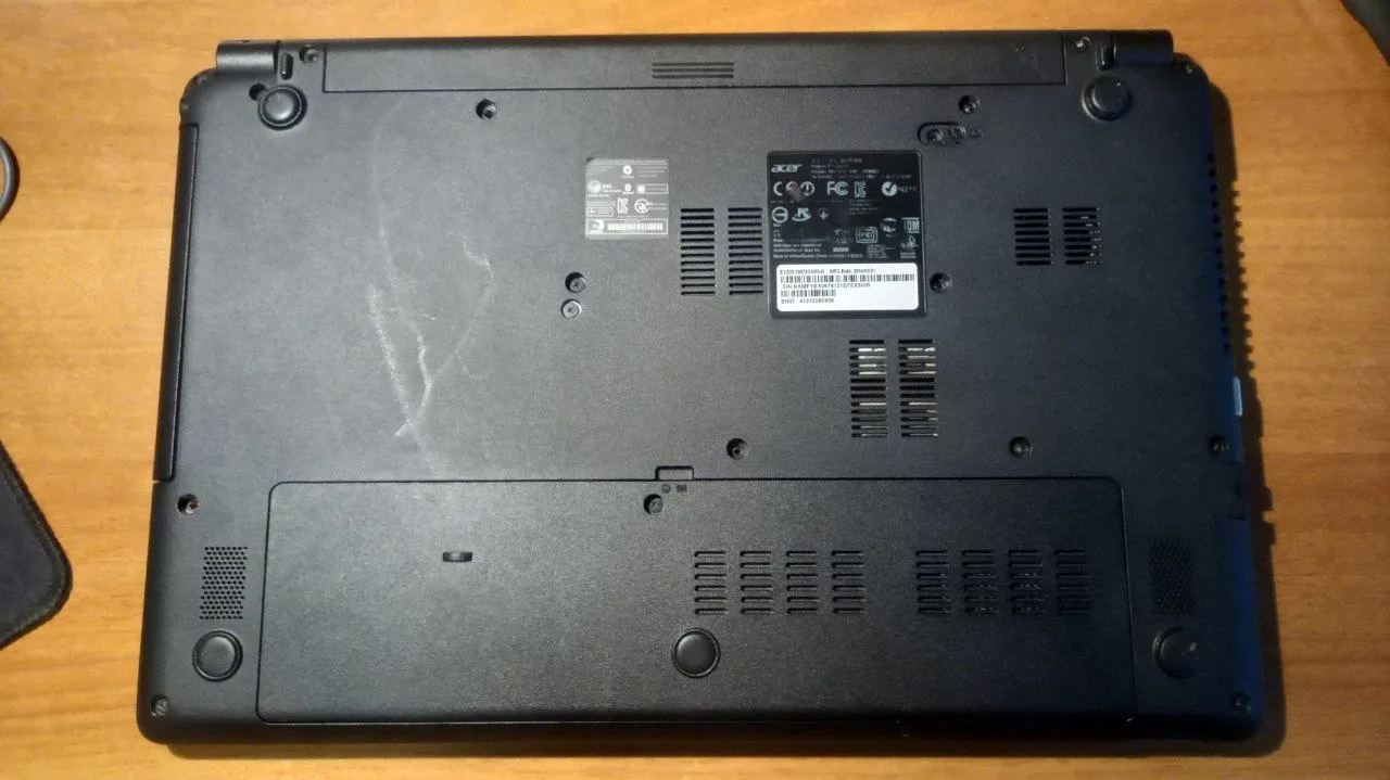 Ноутбук Acer Aspire E1-532 на запчасти 4