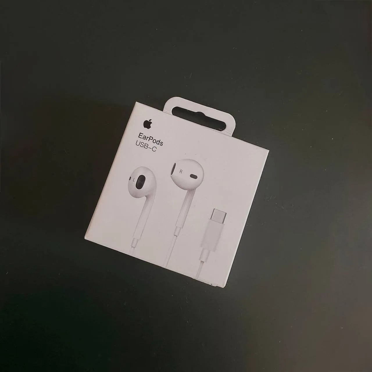 Наушники Apple EarPods USB-C новые 1