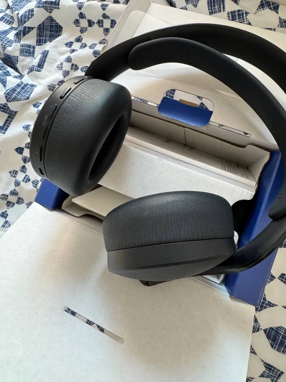 Гарнитура Sony Pulse 3D для PlayStation 5 Белград 2