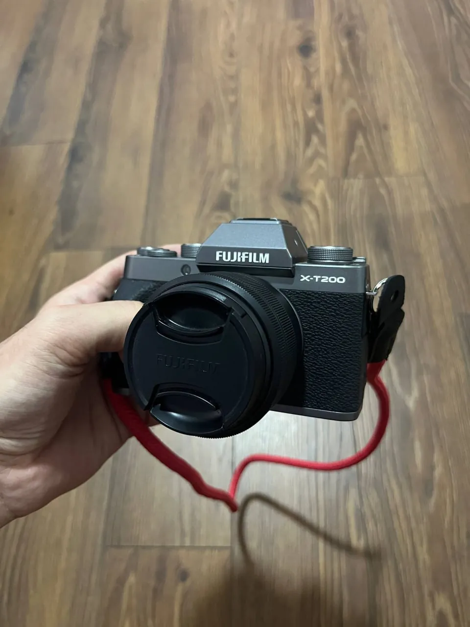 Беззеркальная камера Fujifilm X-T200 с объективом 2