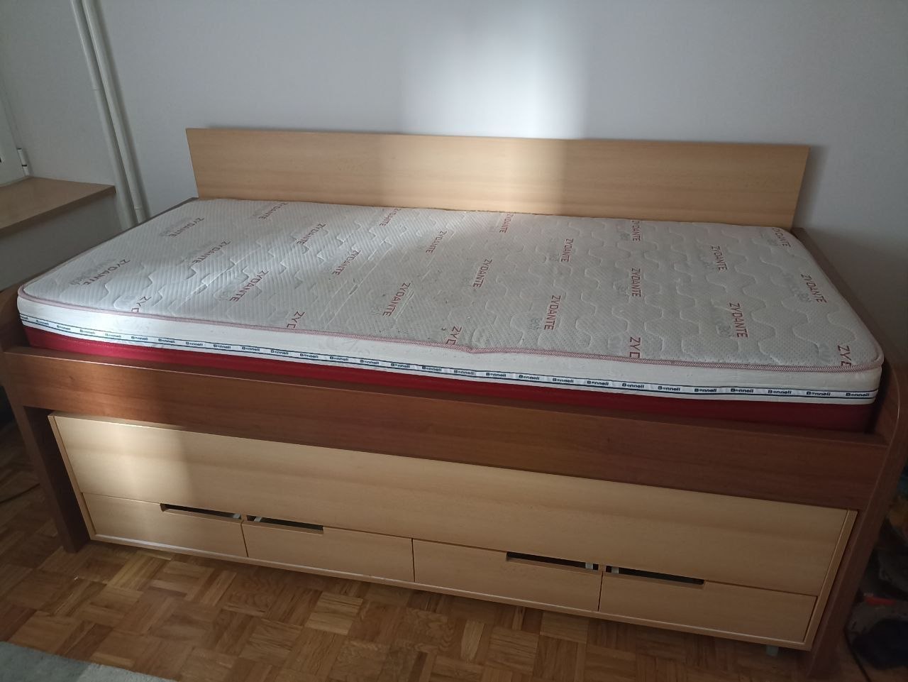 Двухъярусная кровать с выдвижным механизмом 1