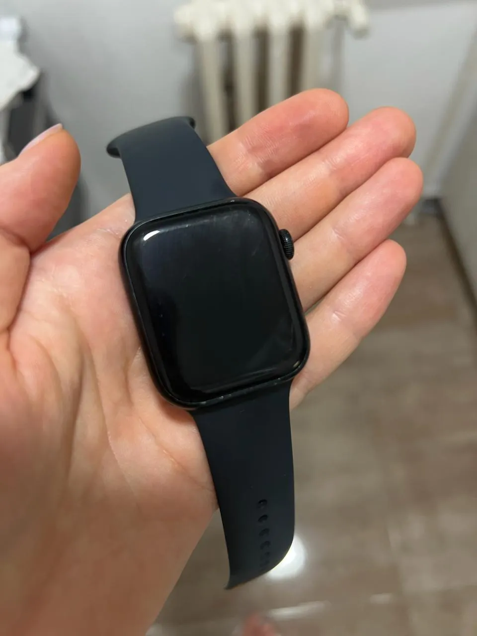 MacBook Pro M1 13 дюймов и Apple Watch 7 6