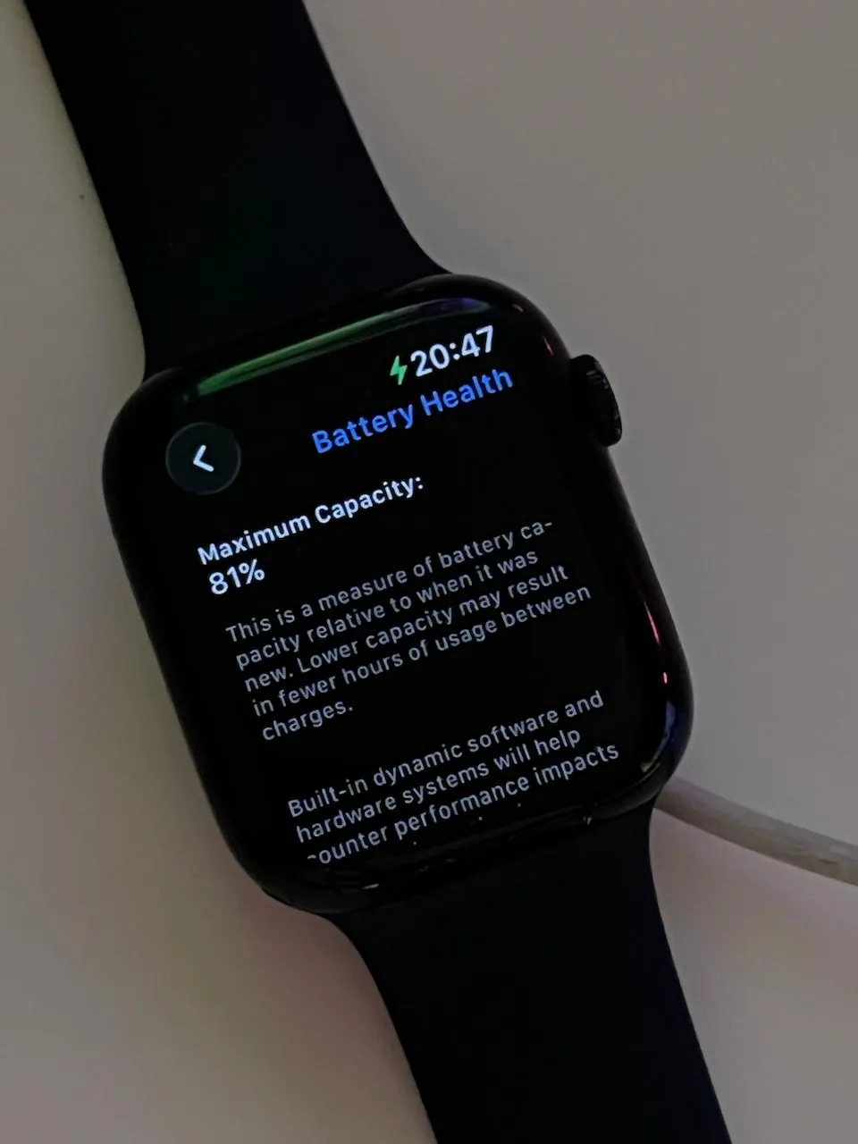 MacBook Pro M1 13 дюймов и Apple Watch 7 5