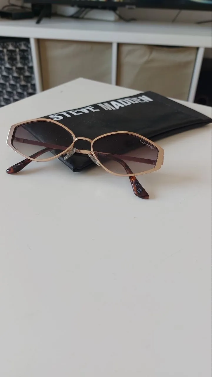 Женская одежда, обувь и очки Nike Stradivarius Steve Madden 5