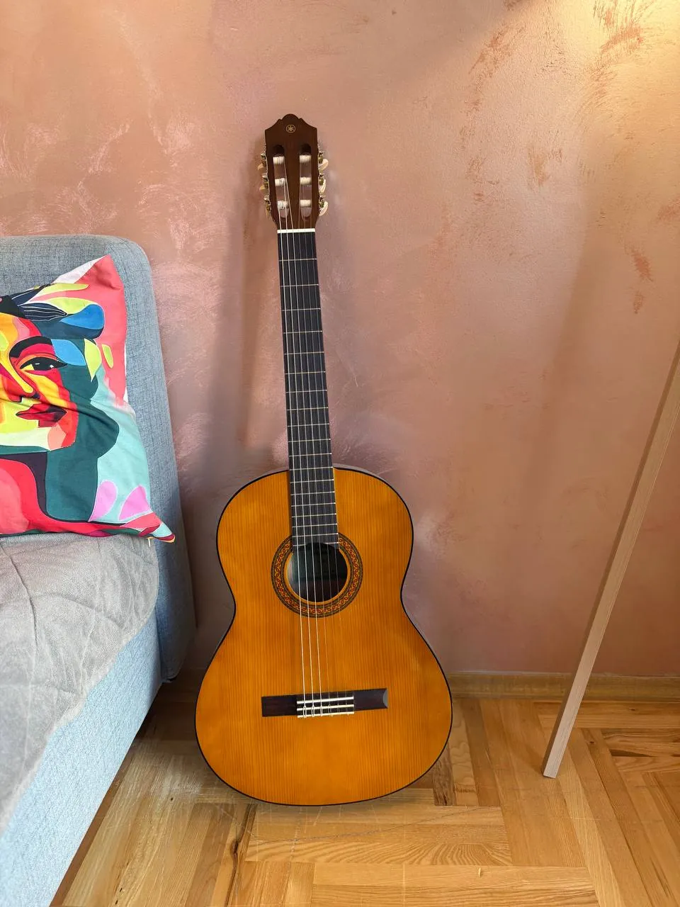 Гитара Yamaha C40 классическая 4/4 с комплектом 1