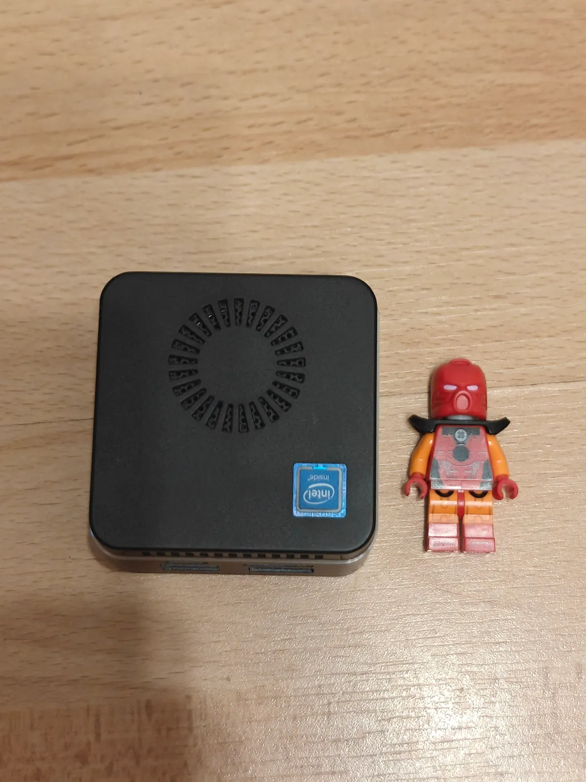 Мини-ПК M1T Celeron J4125 8GB 1TB SSD 2